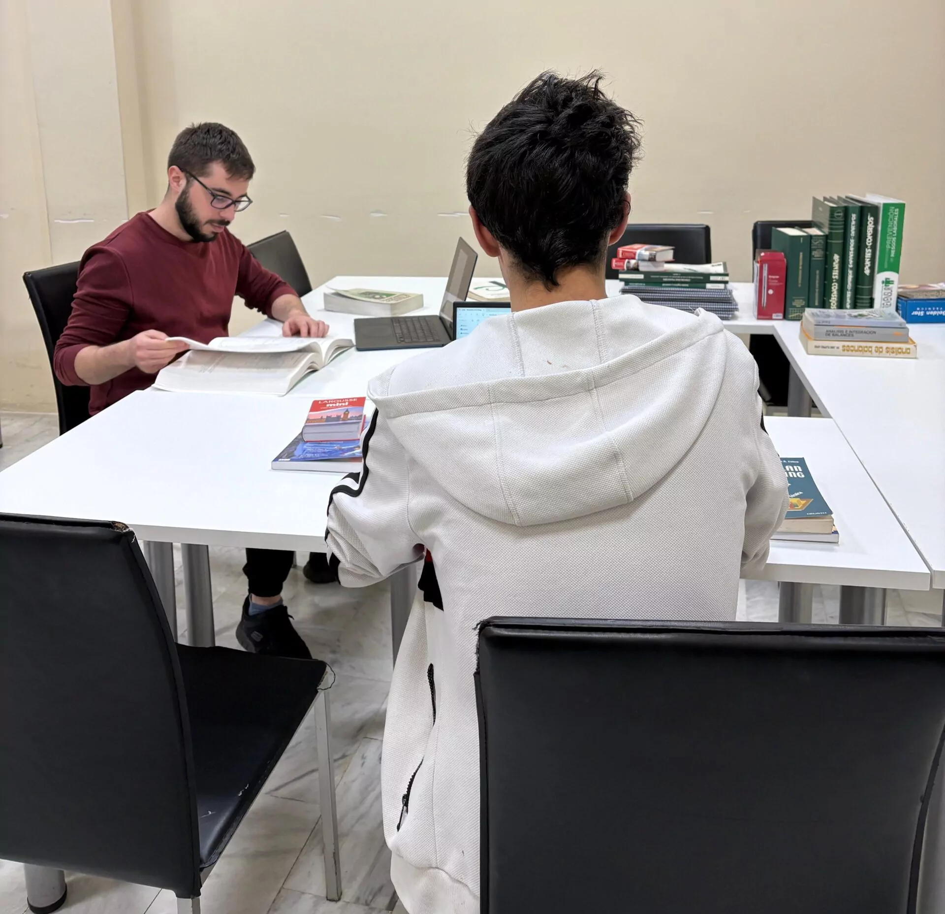 Biblioteca y recursos de aprendizaje